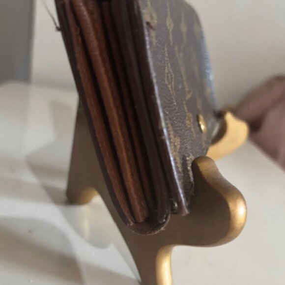 Louis Vuitton Wallet - Picture 9 of 9